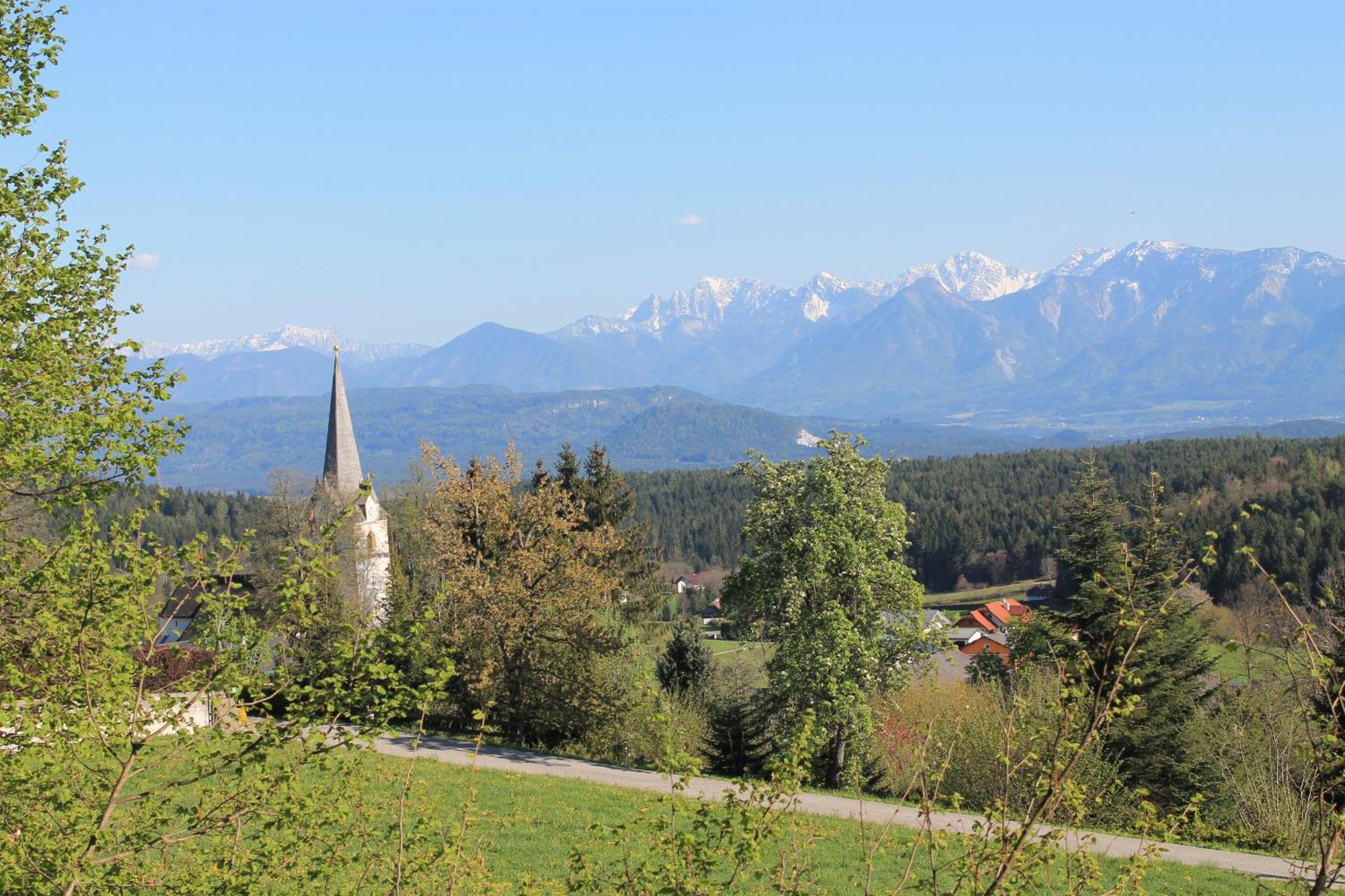 Gaestehaus Groeblacher Kostenberg Luaran gambar